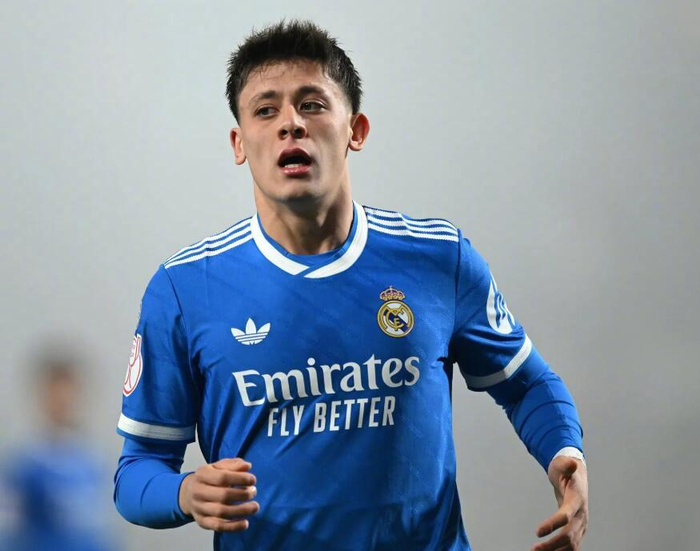 阿森纳关注西甲新星门多萨与皇马小将居莱尔|ESPN|埃尔切|土耳其|夏季转会|皇家马德里_新浪体育_新浪新闻